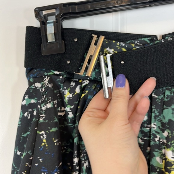 BCBG Generation Patterned Skirt | Size 6 - Picture 7 of 9